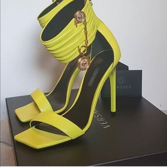 Versace Neon Yellow Leather stilettos size 40 NEW! - Picture 5 of 5